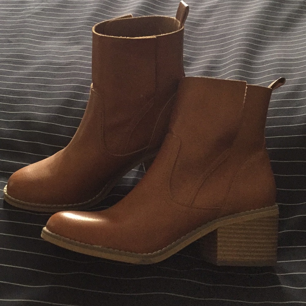 Brown boots